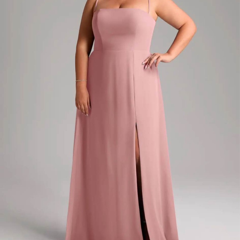 Azazie Wren in Dusty Pink